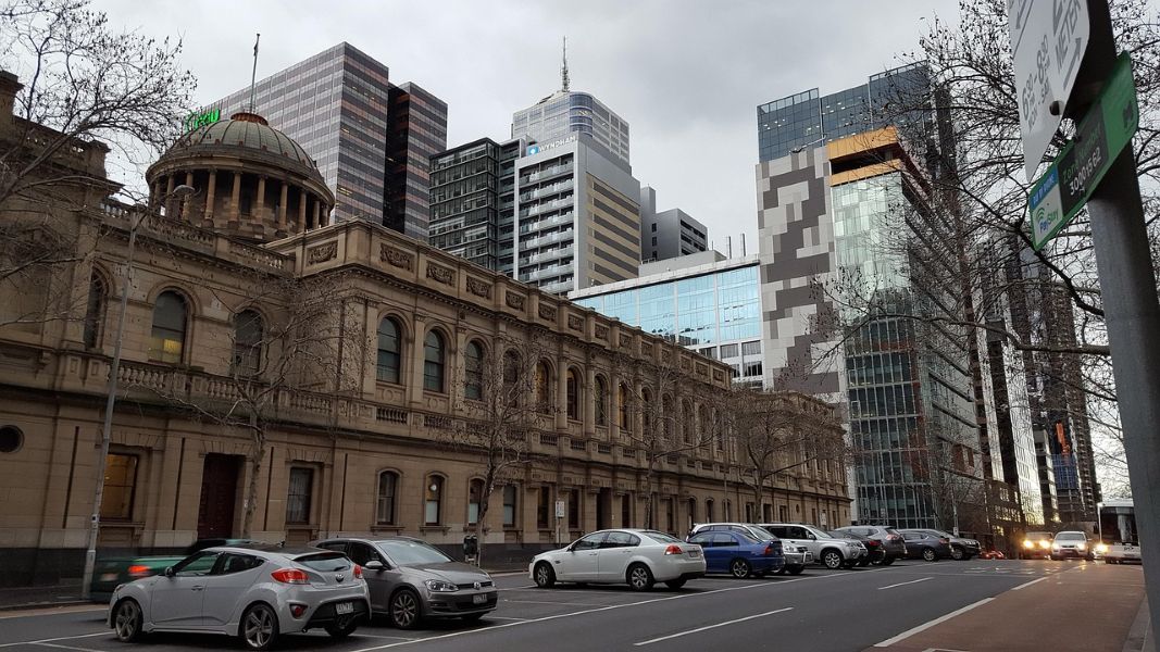 melbourne government building; Melbourne mortgage brokers help first time buyers with FHOG application.