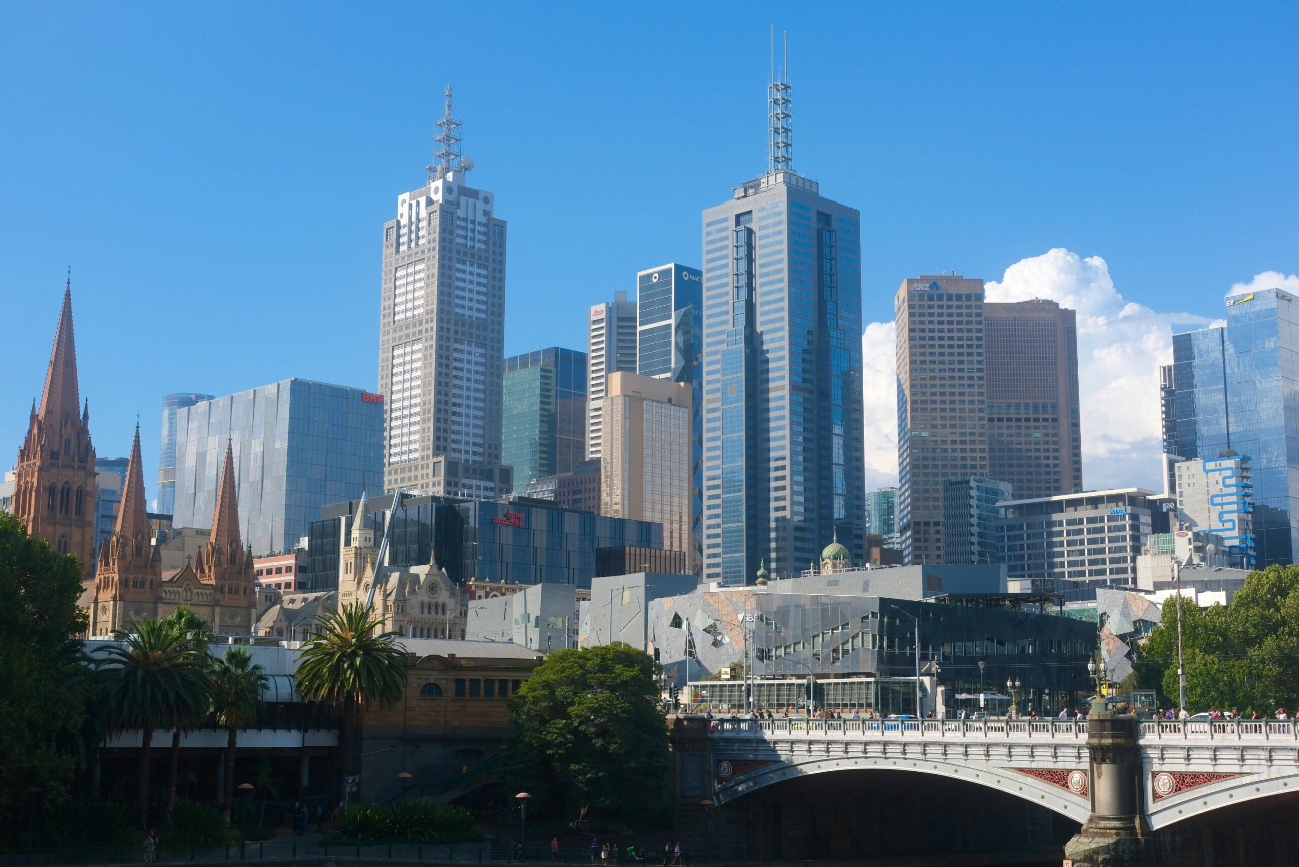 A view of Melbourne city from the bridge.
